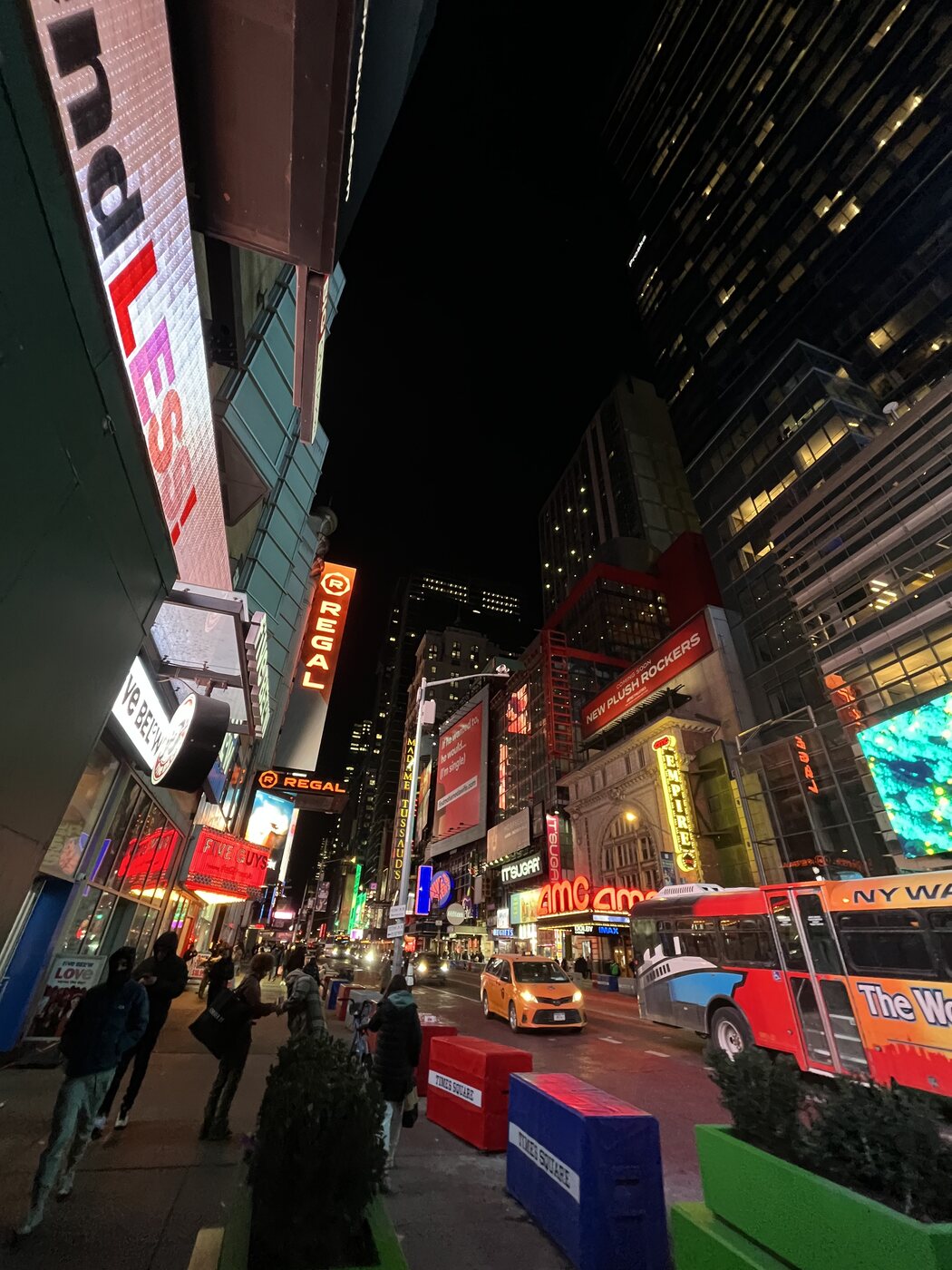 A Times Square éjszakai fényei